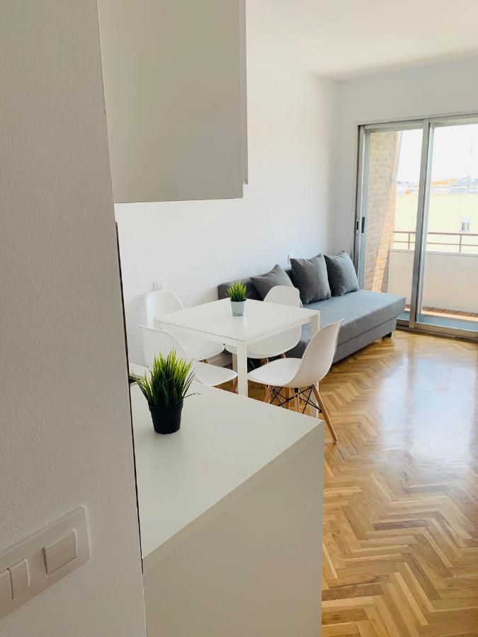 Pisos Con Piscina Barrio Exclusivo-Wizinkcenter Alquiler Temporada Lejlighed Madrid Eksteriør billede
