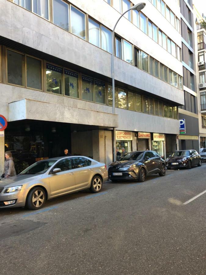 Pisos Con Piscina Barrio Exclusivo-Wizinkcenter Alquiler Temporada Lejlighed Madrid Eksteriør billede